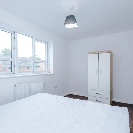 3br-walktocitycentre-garden-freeparking Holiday home