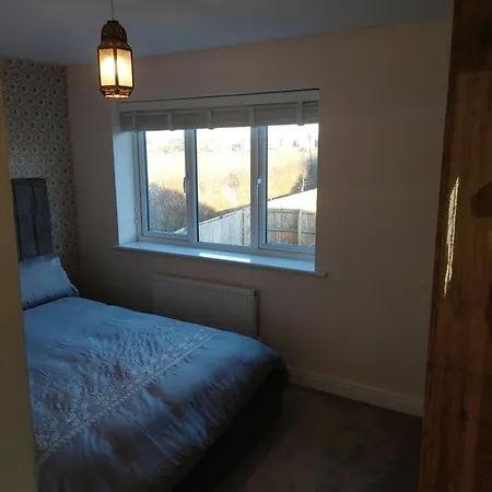 Luxury 4 Bedrooms Detached House Free Multi Cars Parking - Easy Access To Mancheater City Football Ground - City Centre & Motorways Manchester