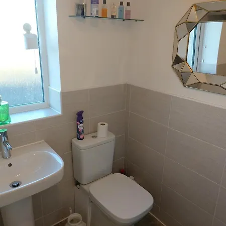 Luxury 4 Bedrooms Detached House - Free Multi Cars Parking - Easy Access To City Centre & City Football Ground * Manchester