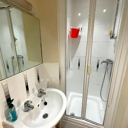 190 Stockport Road Apartment *