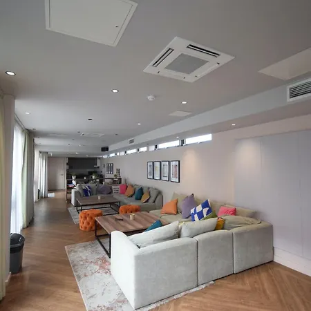 Life Top-floor 2-bed 1-bath In Ancoats