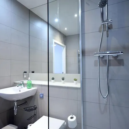 Life Top-floor 2-bed 1-bath In Ancoats Manchester
