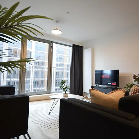 Life 3- 2-bed 1-bath In New Cross Apartament *