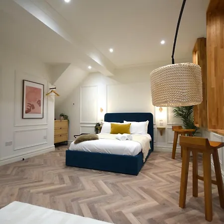 Cityescape - Studio 1 Bath Sofa Bed Nq