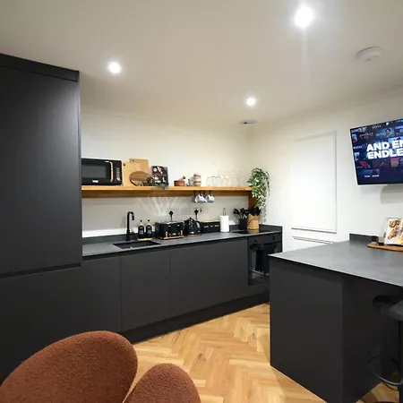 Prázdninový dům Cityescape - 1br Sofa Bed Balcony Window Shower