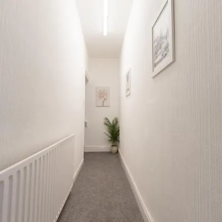 Richmond Retreat - Luxurious And Comfortable Spacious 2 Floor Apartamento Mánchester