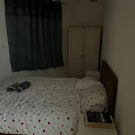Stunning 4bedrooms Flat *