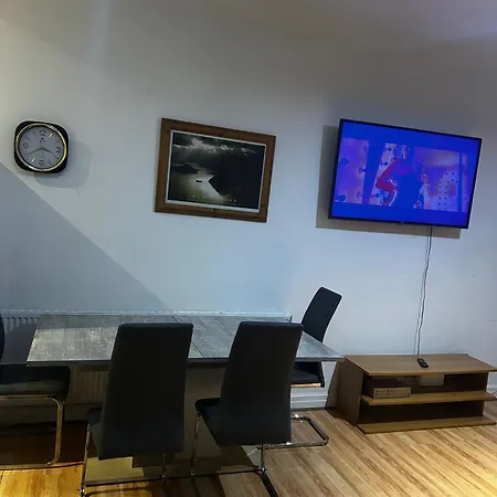 Stunning 4bedrooms Flat Ferienhaus *