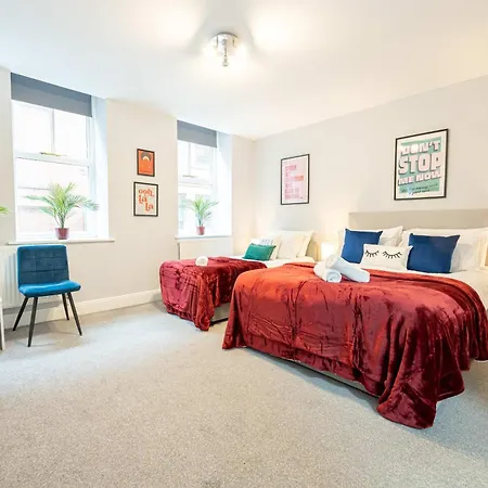 3 Bed Canal St Flat Sleeps 9 Centre Apartment Manchester