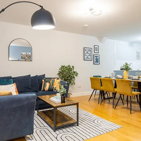 3 Bed Canal St Flat Sleeps 9 Centre *