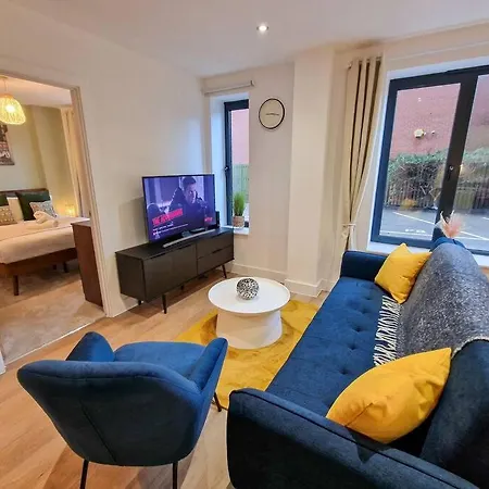 1 Bed Old Trafford Flat Free Parking * Manchester