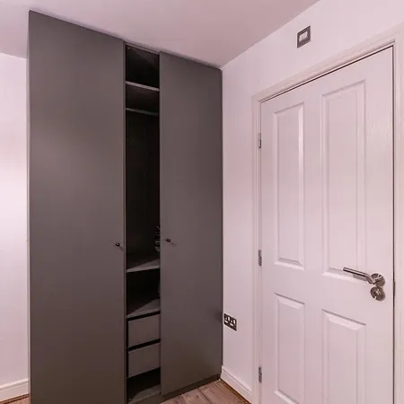 Cosy Modern 3-bed Near Etihad, Coop Arena - Ao Arena And Center Casa de Férias *