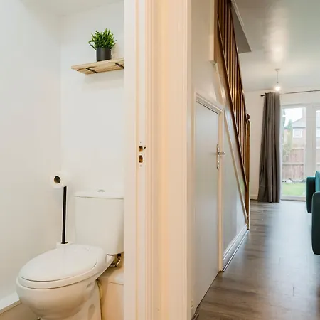 Spacious Gorton - 3-bed Detached * Manchester