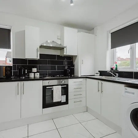 Spacious 3-bed In Didsbury Appartement