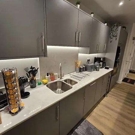 Luxury Penthouse Near Airport And Trafford Centre Apartament *