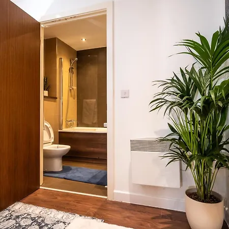 Mega1 Luxury Spacious 1bedroom Apartment, *