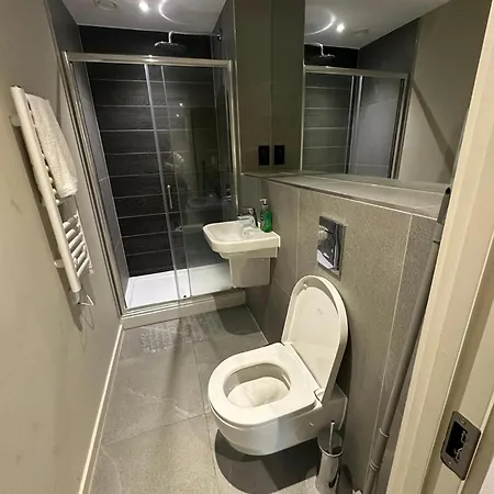 Апартаменты 2br-2ensuite-balcony-cityview-parking-central Манчестер