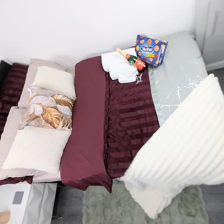 Chic In Sleeps 5