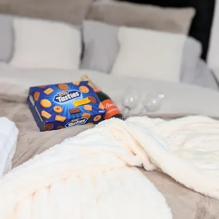 Apartament Chic In Sleeps 5