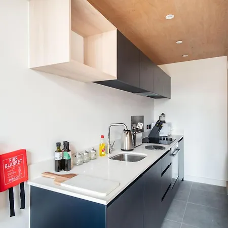 아파트 Stylish & Contemporary 2 Bed Flat In *