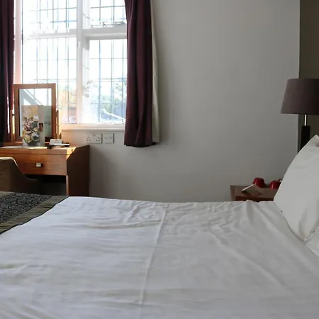 Hotel Fairway *