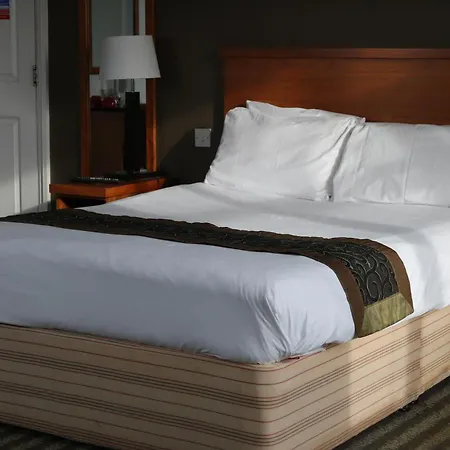 Fairway Hotel