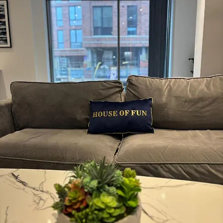 Daire Entire Modern In Centre *