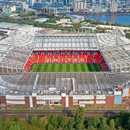 Modern With Roof Terrace