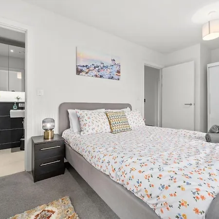 Apartment Modern Highrise Luxury