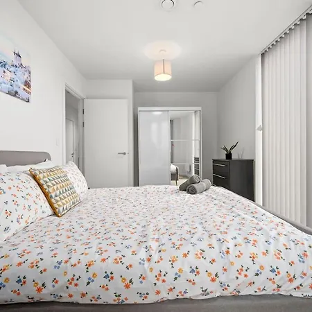 Apartment Modern Highrise Luxury