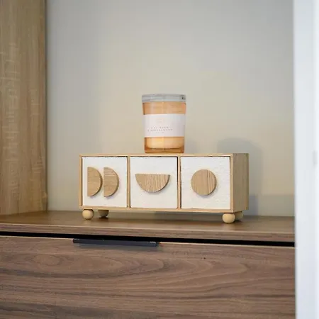 Modern Highrise Luxury Apartamento