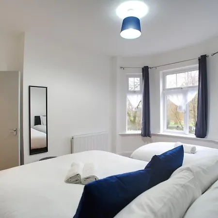6 Bed Sleeps 18 Free Parking Σπίτι διακοπών
