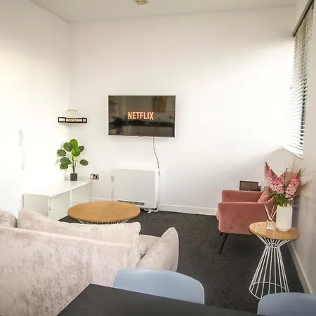 Spacious 2br Flat Stadium Links * Manchester