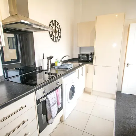 Cosy 1 Bedroom Flat-free Parking Манчестер