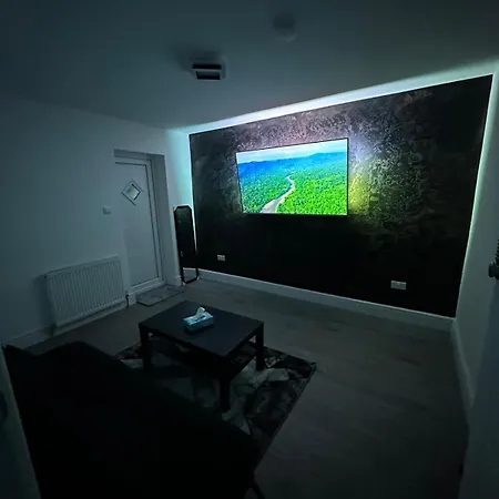 Apartment Modern Cozy One Bedroom *