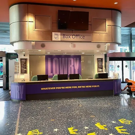 Apartament Quay House - Salford - 2bdr Sleeps 7, Spacious & Quiet - Free Parking - Close To Centre, United & The Lowry Manchester