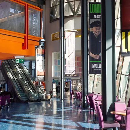 Quay House - Salford - 2bdr Sleeps 7, Spacious & Quiet - Free Parking - Close To Centre, United & The Lowry Apartament *