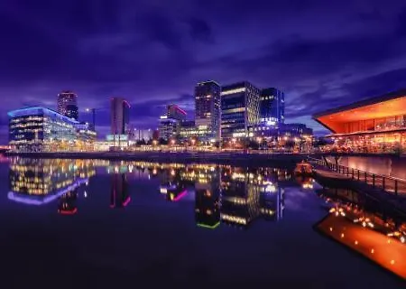 Apartment Quay House - Salford - 2bdr Sleeps 7, Spacious & Quiet - Free Parking - Close To Centre, United & The Lowry