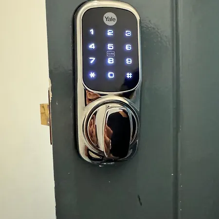 Quay House - Salford - 2bdr Sleeps 7, Spacious & Quiet - Free Parking - Close To Centre, United & The Lowry Apartament Manchester