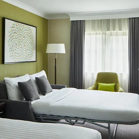 Hotel Delta By Marriott Airport