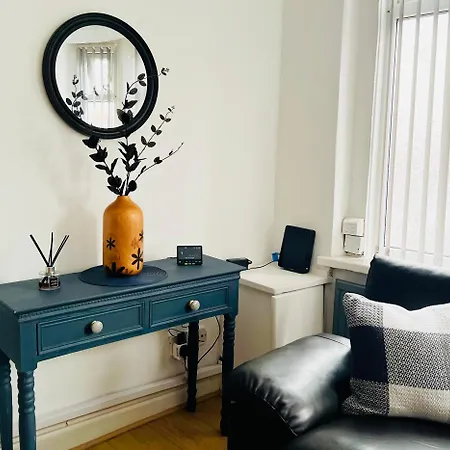Cosy 3bdr In Levenshulme-close To Centre And Stockport Town- Free Parking- Wifi בית נופש מנצ'סטר
