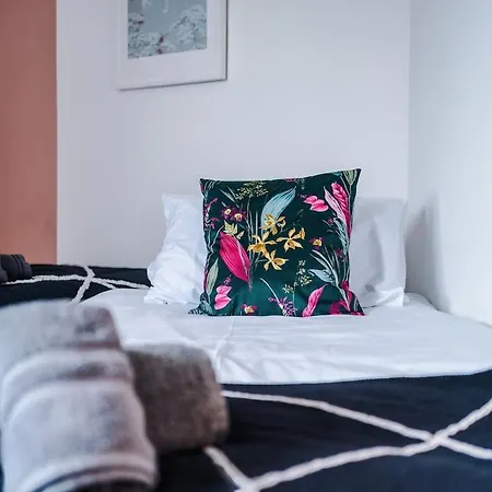 Appartement Free Parking, Sleeps 6, Spacious Home, Prime Salford Location Manchester
