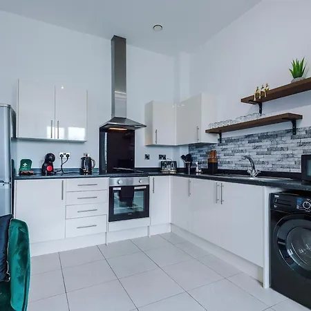 Appartement Free Parking, Sleeps 6, Spacious Home, Prime Salford Location *