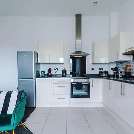 Appartement Free Parking, Sleeps 6, Spacious Home, Prime Salford Location
