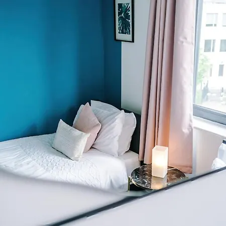 Free Parking, Sleeps 6, Spacious Home, Prime Salford Location Appartement Manchester