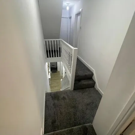 And Relax Homestay *