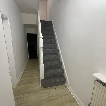 And Relax マンチェスター