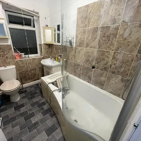 And Relax ホームステイ マンチェスター