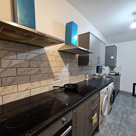 Landcross Co-living - Private Self-cater Semesterbostad