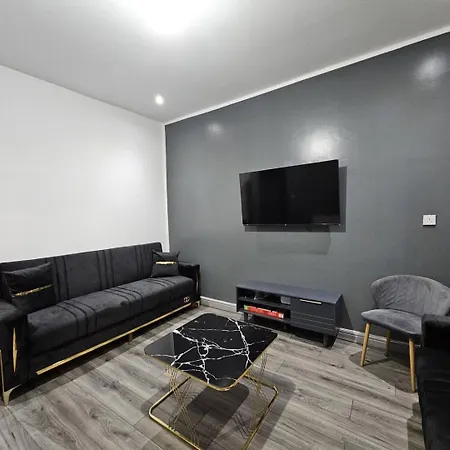 Landcross Co-living - Private Self-cater Prázdninový dům Manchester